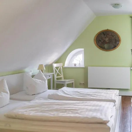 Schloss Puetnitz - Kanuspezial Ab 4 Ue 06 Jan Bis 29 April * Ribnitz-Damgarten