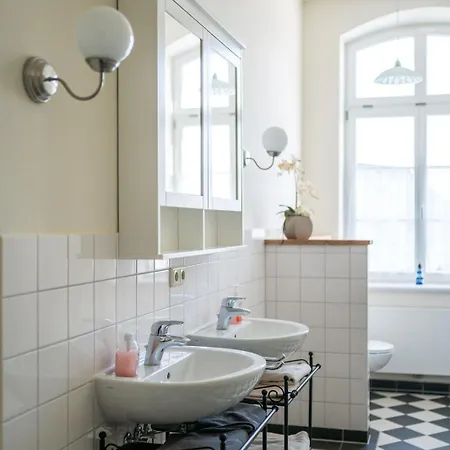 Schloss Puetnitz - Kanuspezial Ab 4 Ue 06 Jan Bis 29 April Lejlighed