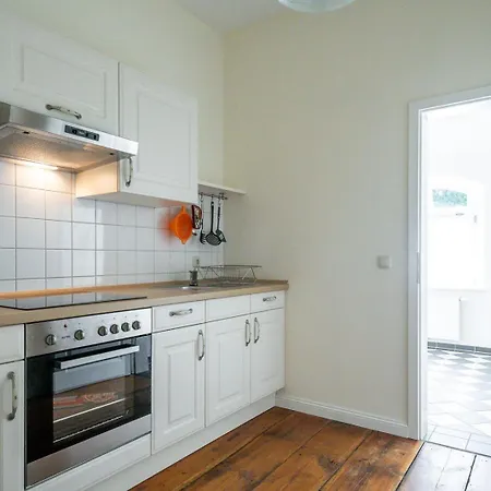 Schloss Puetnitz - Kanuspezial Ab 4 Ue 06 Jan Bis 29 April Ribnitz-Damgarten